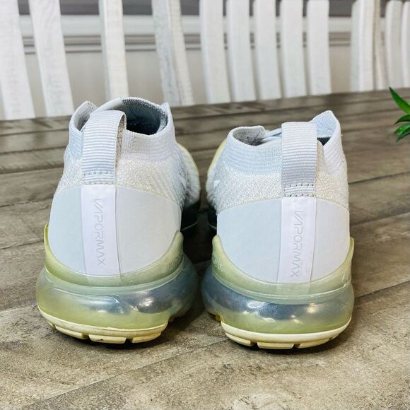 Nike Air Vapormax Flyknit Pure Platinum Women’s Sneakers Size 7.5 - Picture 5 of 7
